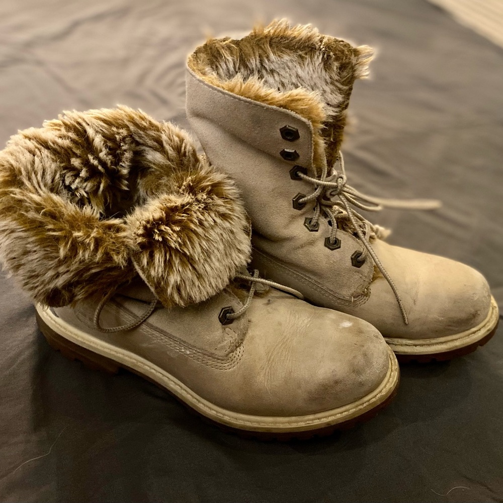 Women’s Timberland Fold Over Fur Boot - 6